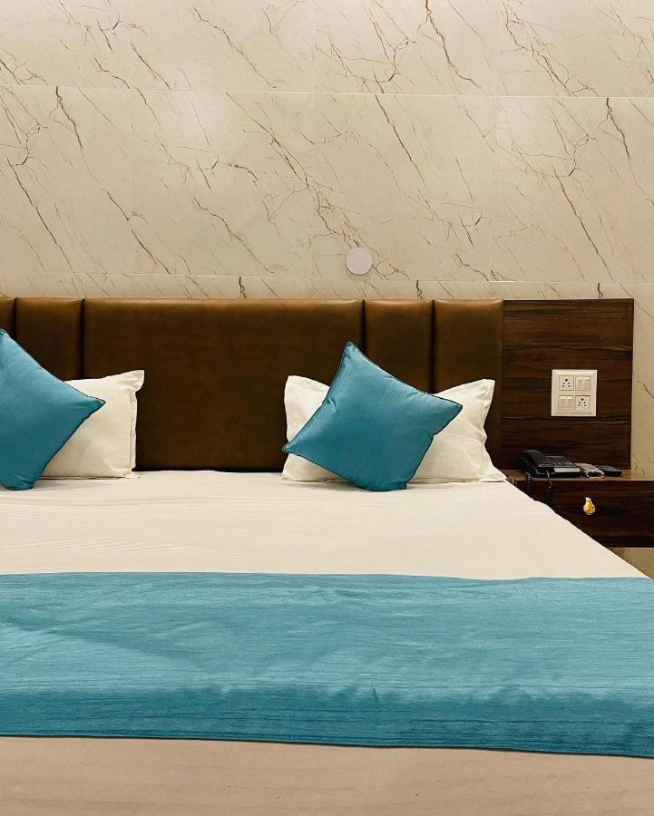 Hotel Dileep42 Lucknow Exterior foto