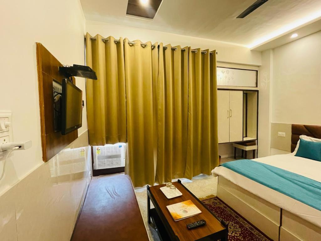 Hotel Dileep42 Lucknow Exterior foto