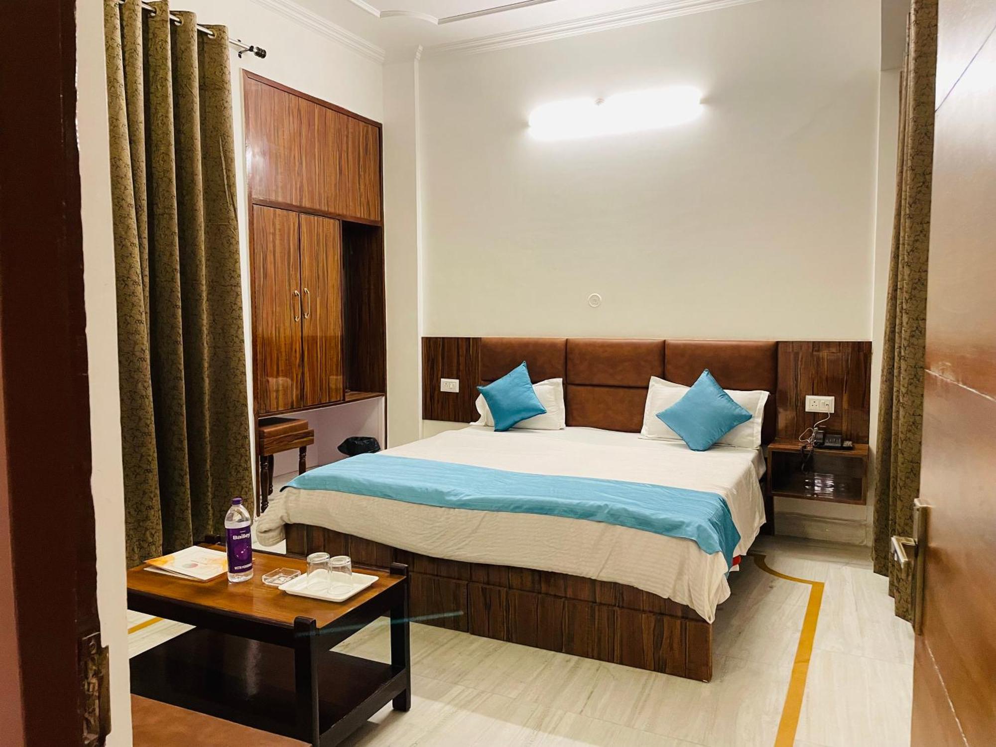 Hotel Dileep42 Lucknow Exterior foto